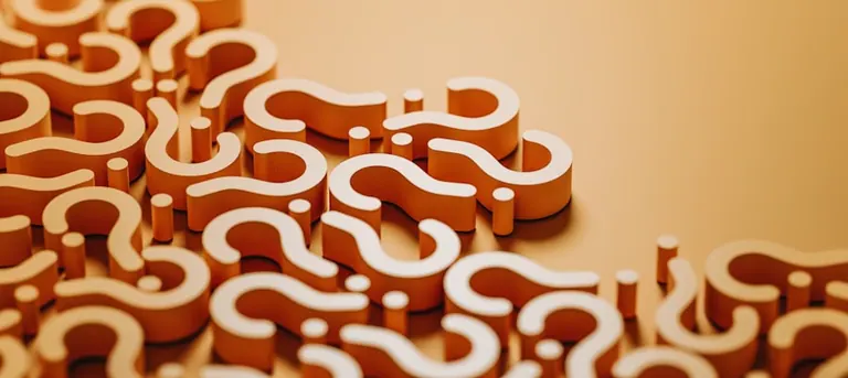 Nahaufnahme von einzelnen Buchstaben als ruhiges Symbol für geschriebene Texte